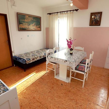 Apartments Irena Trogir Exterior photo