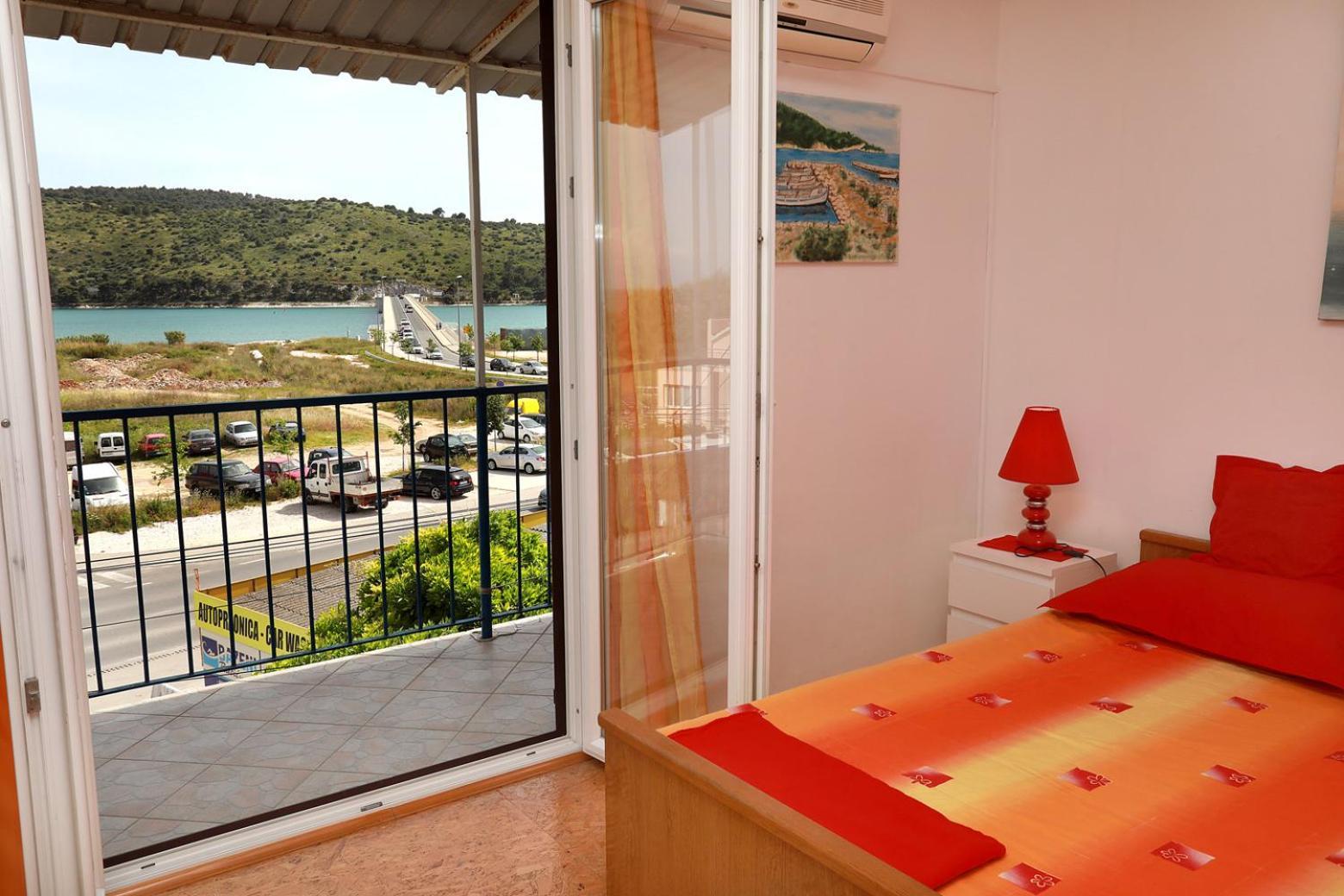 Apartments Irena Trogir Exterior photo